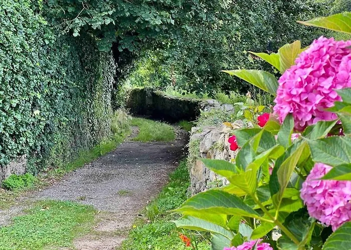 Casona Con Encanto, Siglo Xviii * Cóbreces