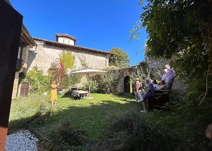 Casona Con Encanto, Siglo Xviii * Cóbreces